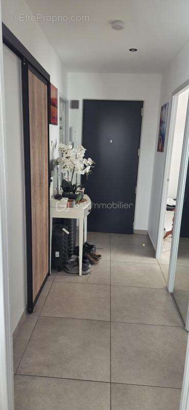 Coup de cœur - Appartement 3 pièces 58 M2 rénové, meublé et pret a vivre - photo 5