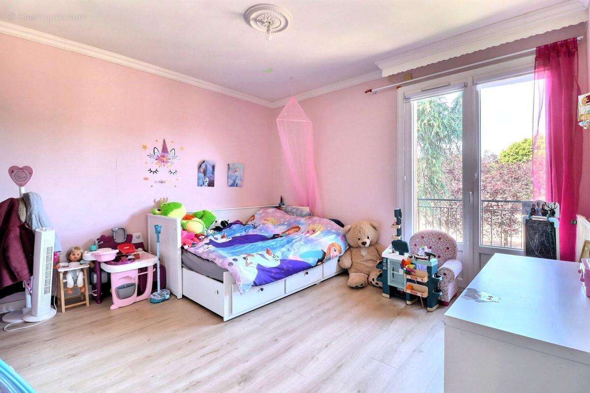 Appartement à CHENOVE