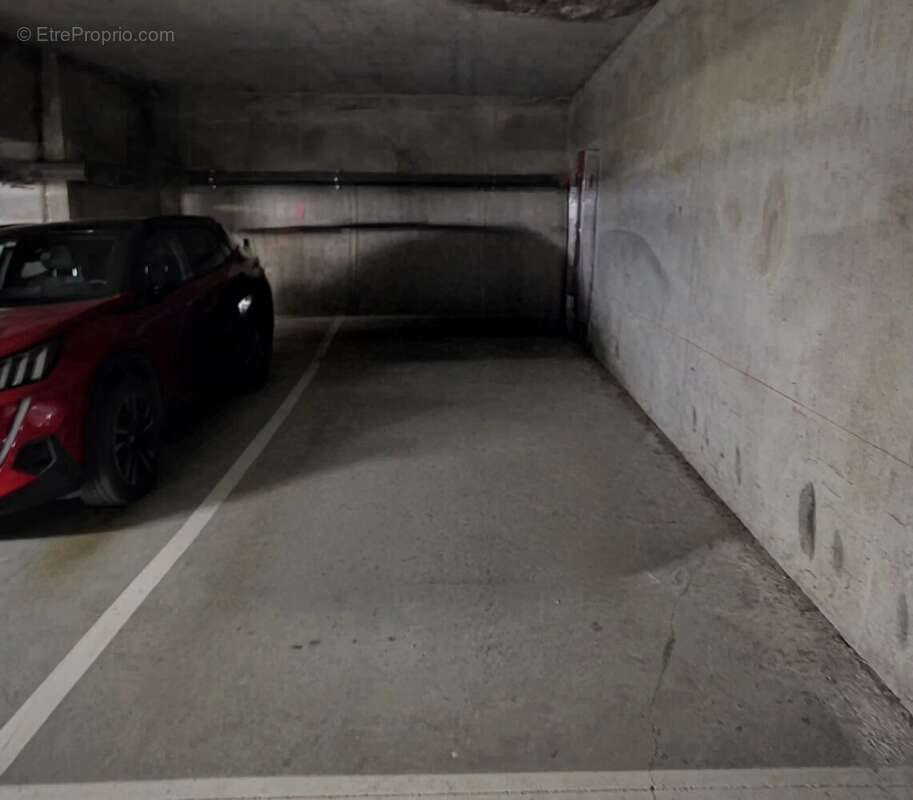 Appartement à CARROS