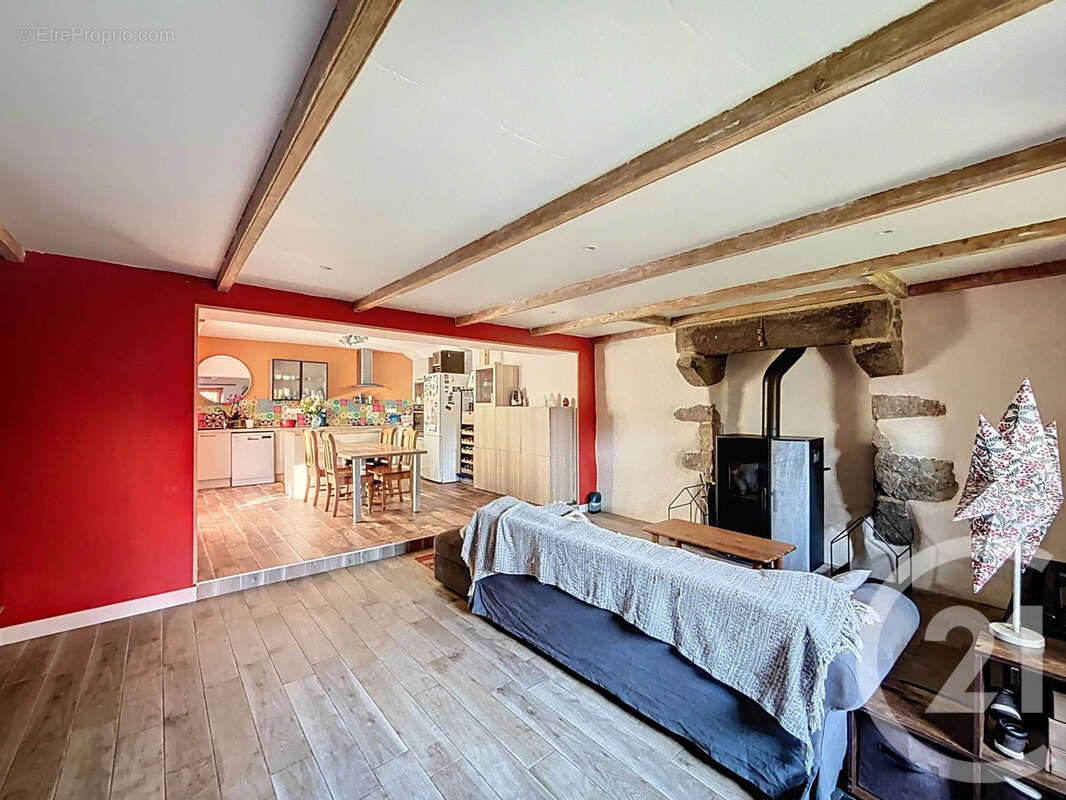Maison à PLOUBEZRE