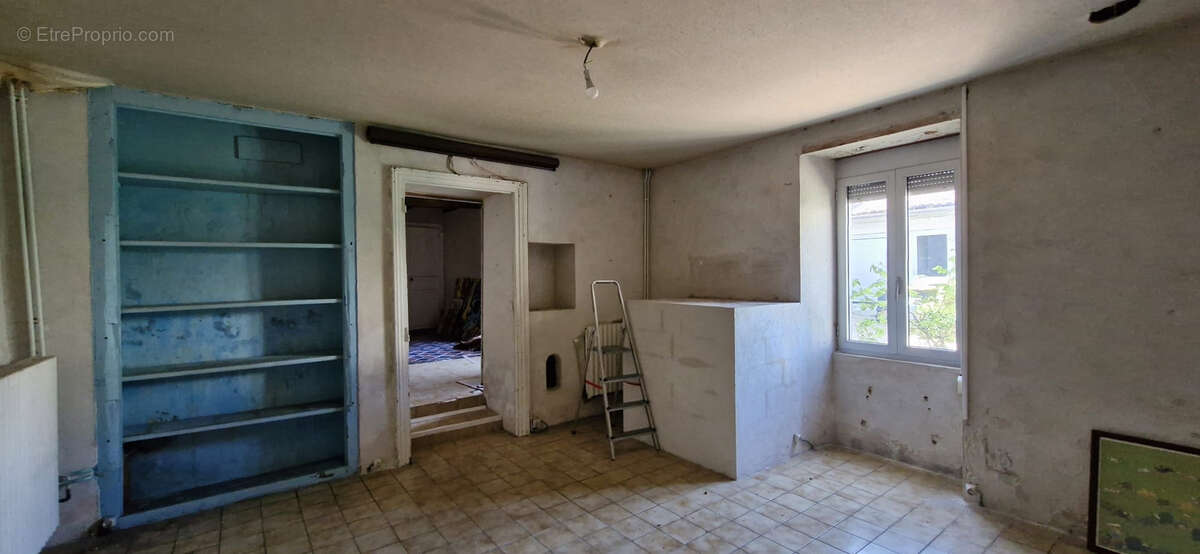 Maison à MORTAGNE-SUR-GIRONDE