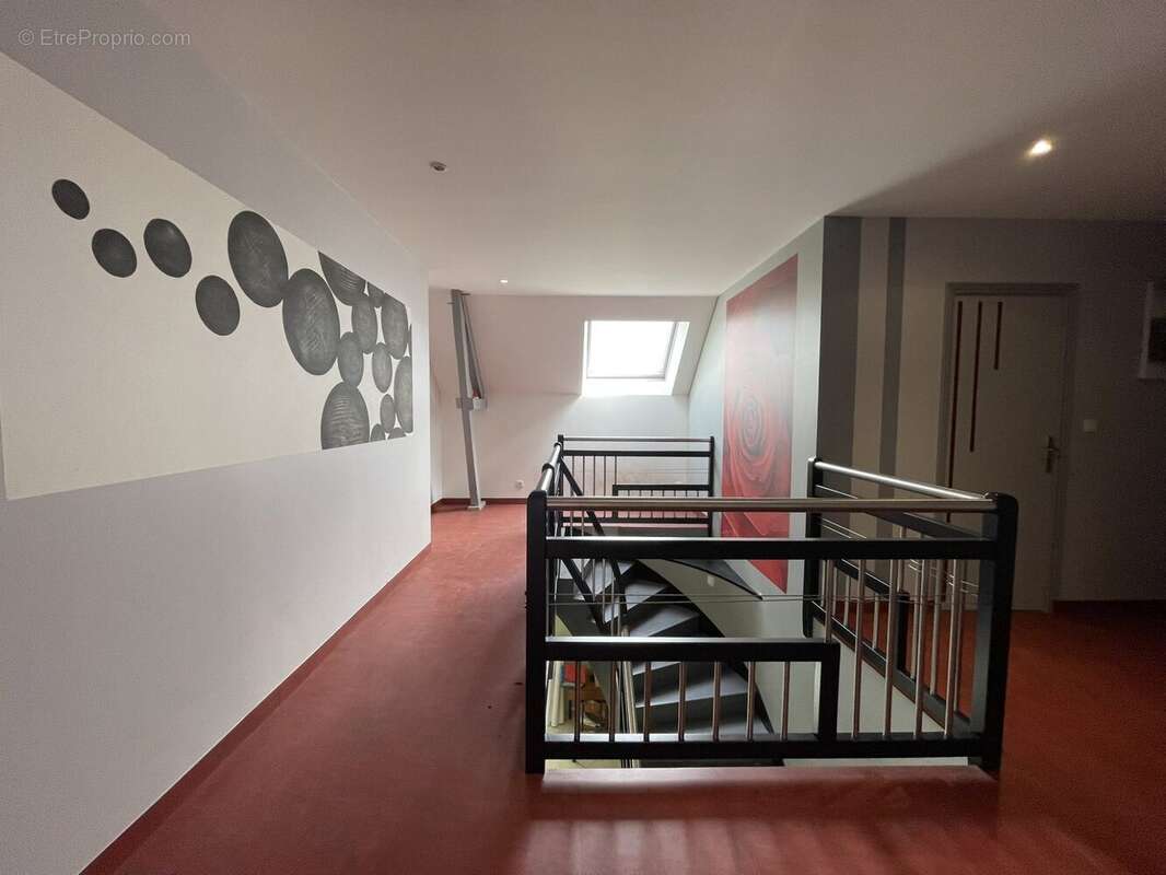 Maison 271 m² à Mayenne  - photo 9