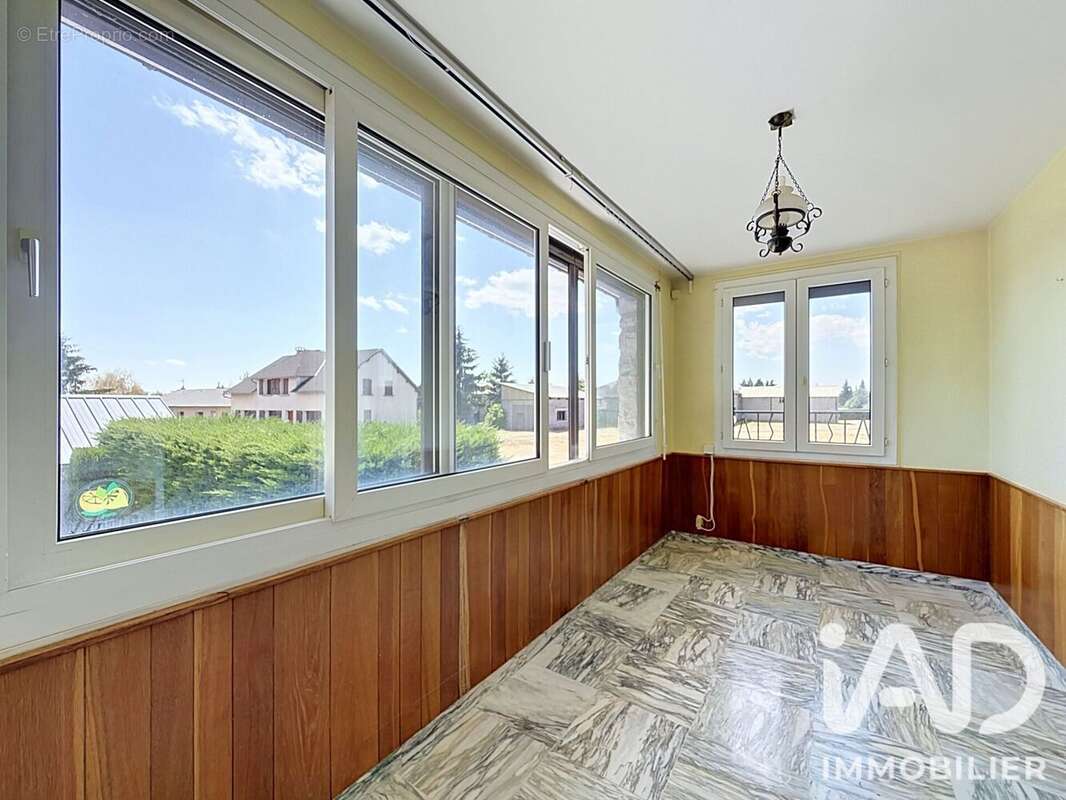 Maison 151 m² à Aumont-Aubrac  - photo 9