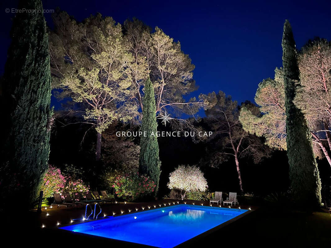 Villa de plain pied avec acces foret piscine chauffee garage appartement independant dans un domaine prive a puget sur argens - photo 18