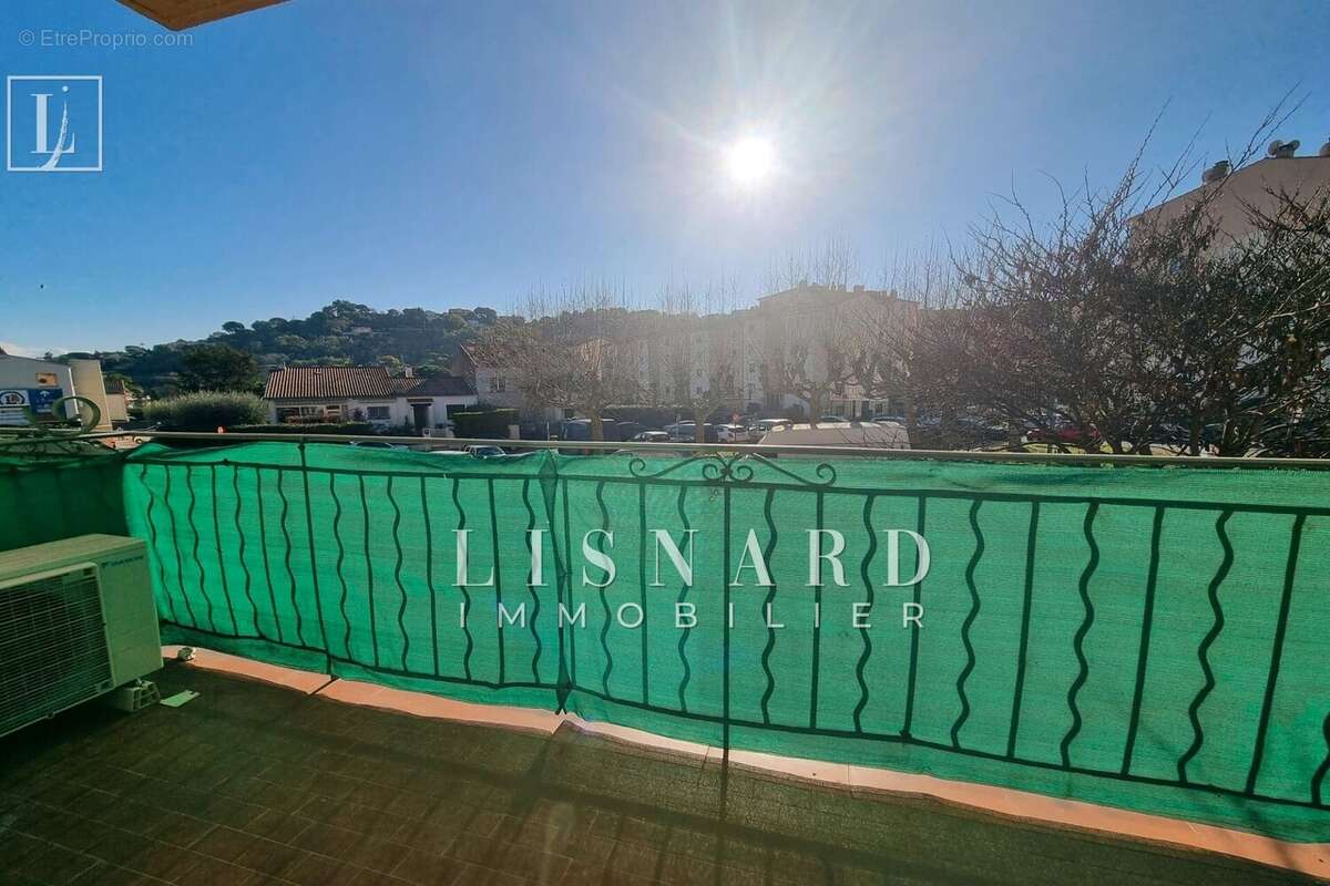 Appartement à VALLAURIS