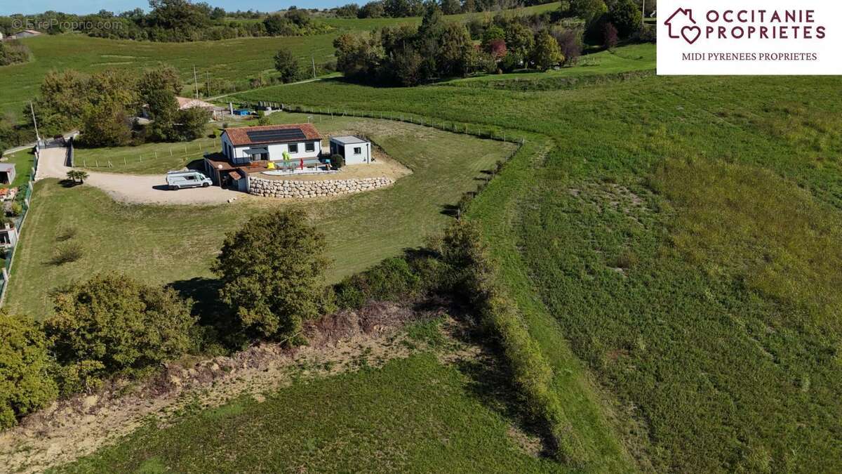 Maison à LEZAT-SUR-LEZE