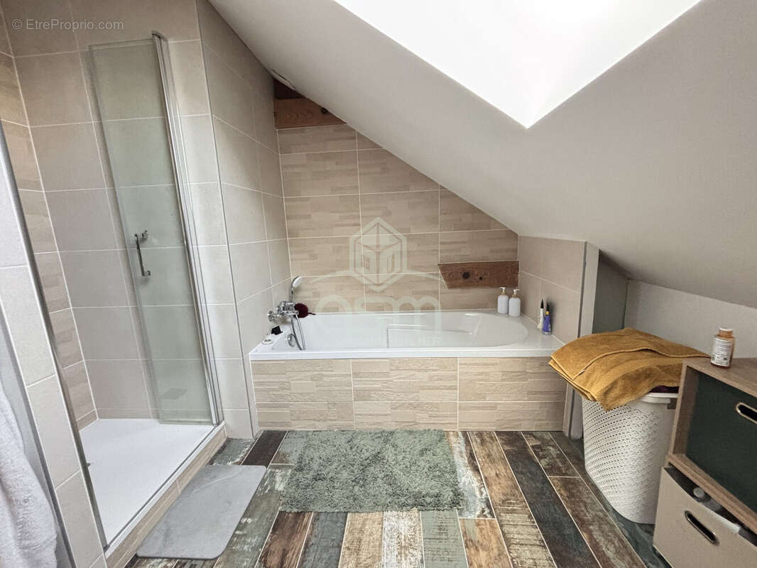 Maison à SAINTE-MAURE-DE-TOURAINE