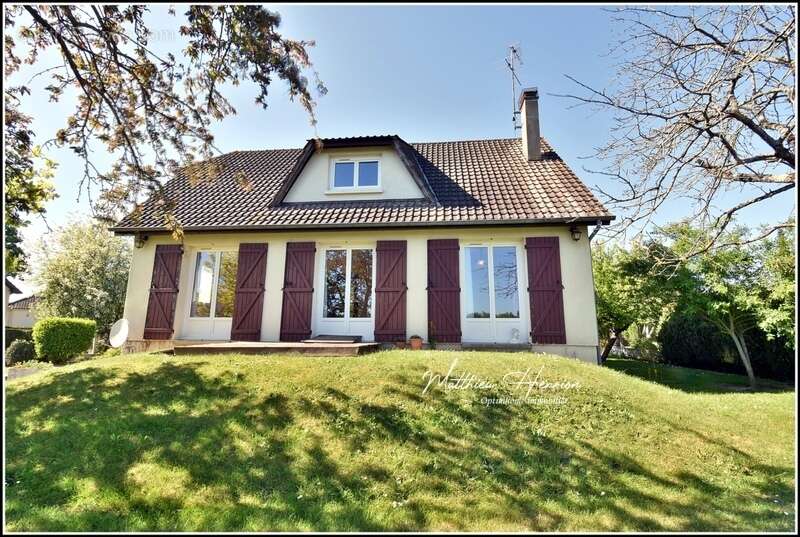 Maison à SYLVAINS-LES-MOULINS