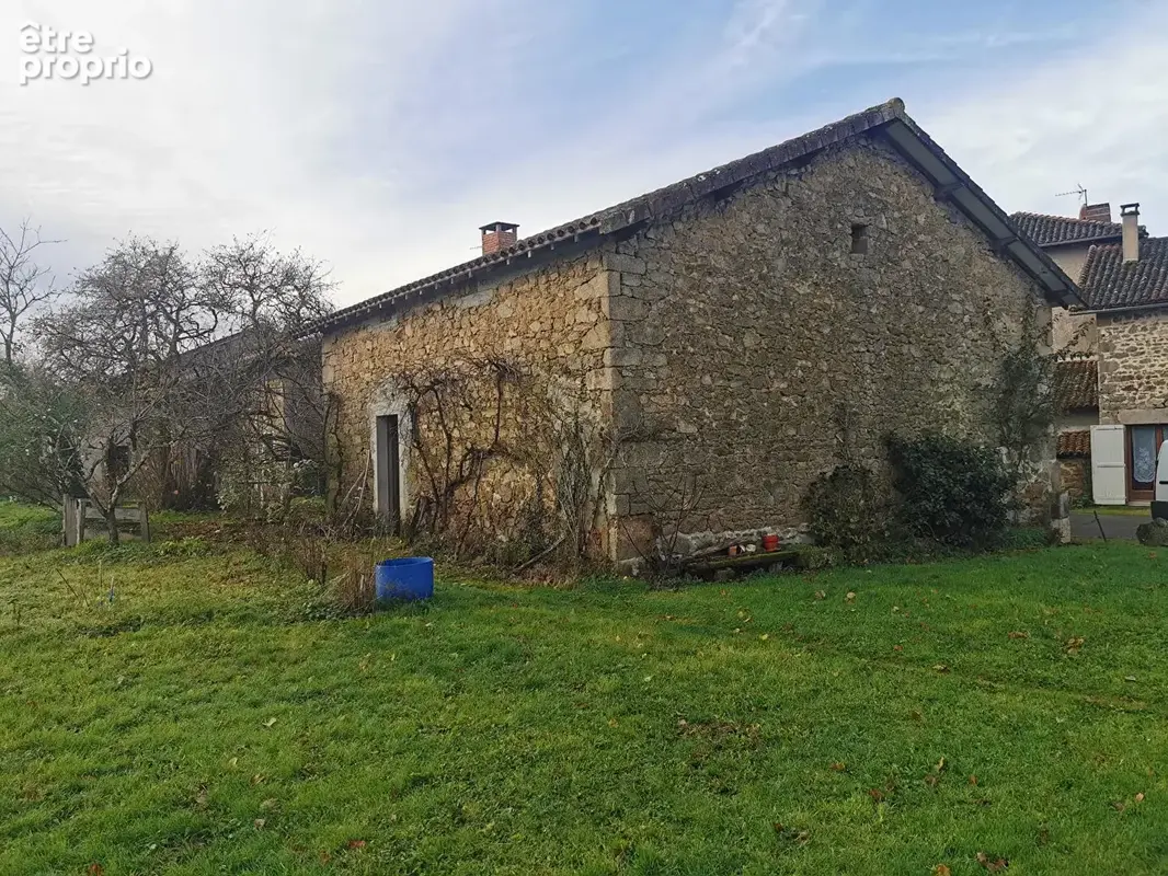 Maison plain pied + grange et terrain - photo 4