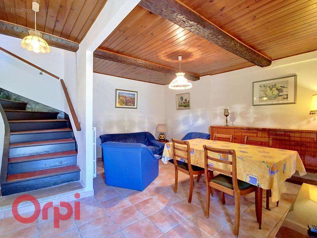 Maison à LE CASTELLET