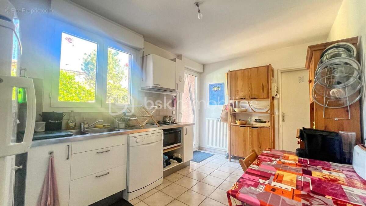 Cugnaux - t5 - grand jardin - au calme - double vitrage  - climatisation - sauna - photo 13
