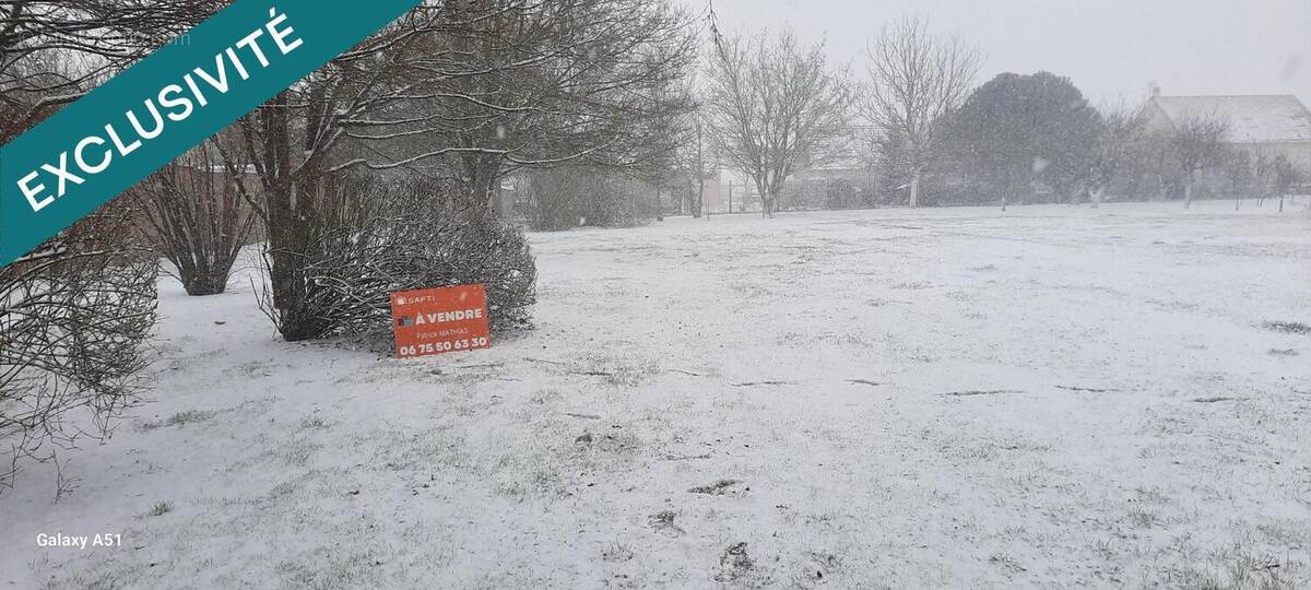 Photo 1 - Terrain à VERON