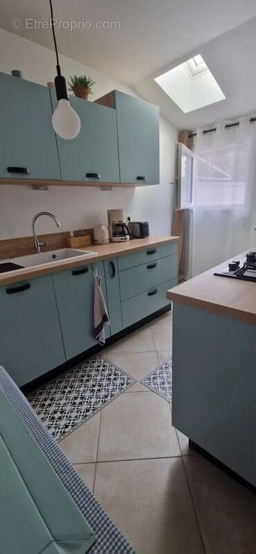 Maison à VENEUX-LES-SABLONS