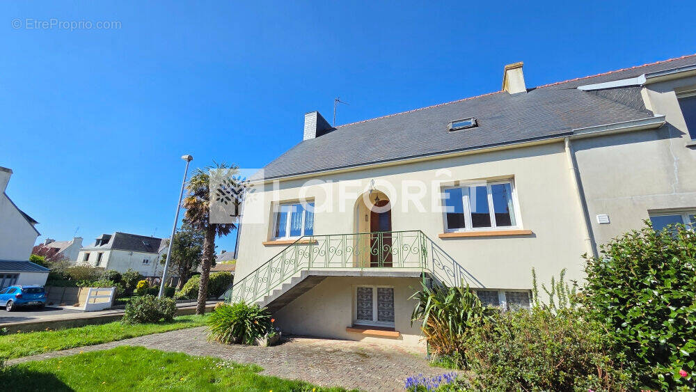 Maison à PLONEOUR-LANVERN