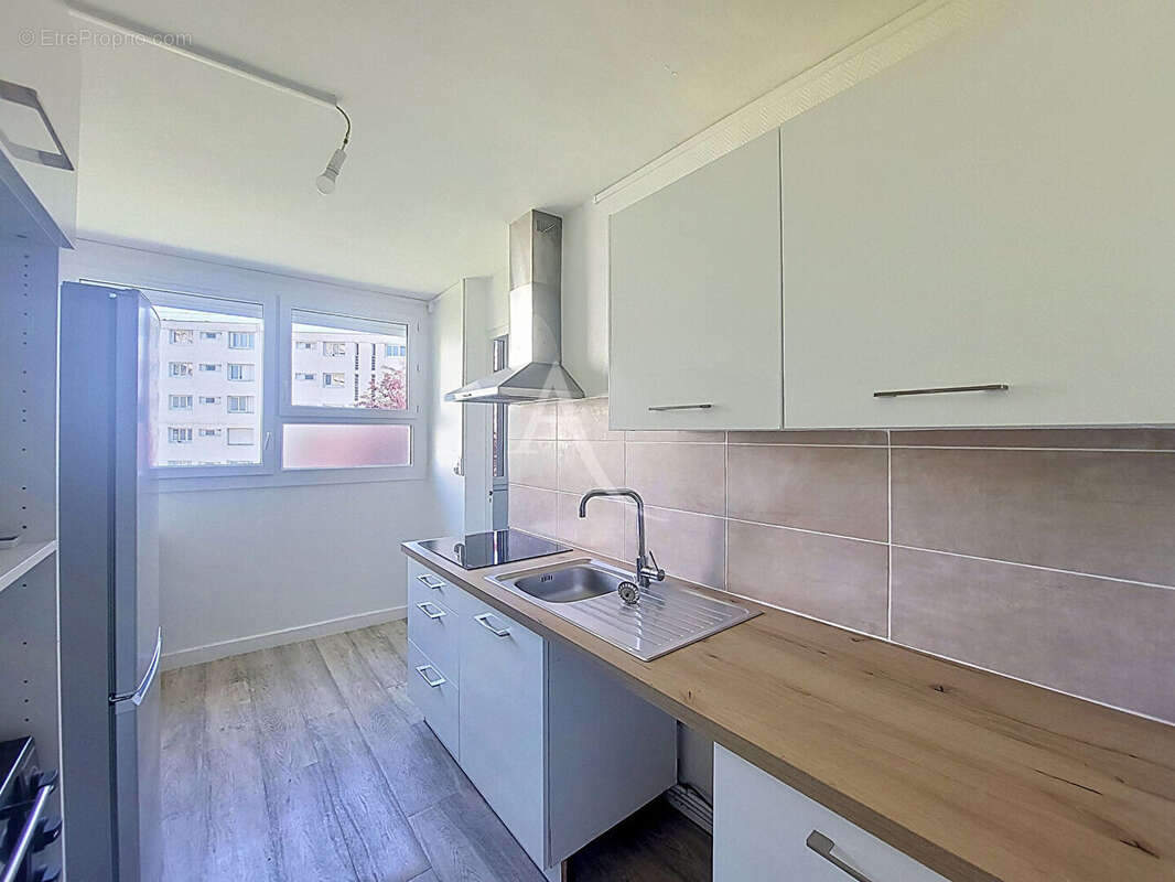 Appartement T4 CHOLET - photo 2