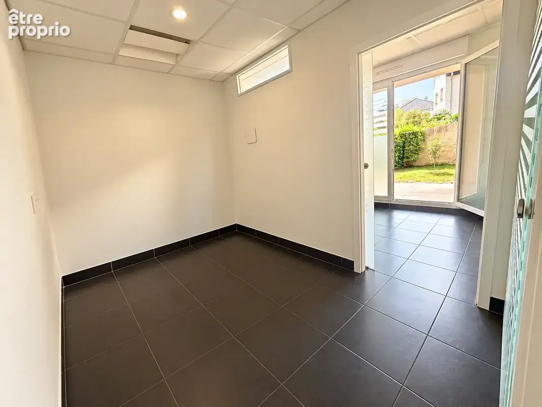 Ostwald   local professionnel/professions libérales   76,43 m2   rez-de-jardin avec terrasse de 25 m2, jardin - photo 6