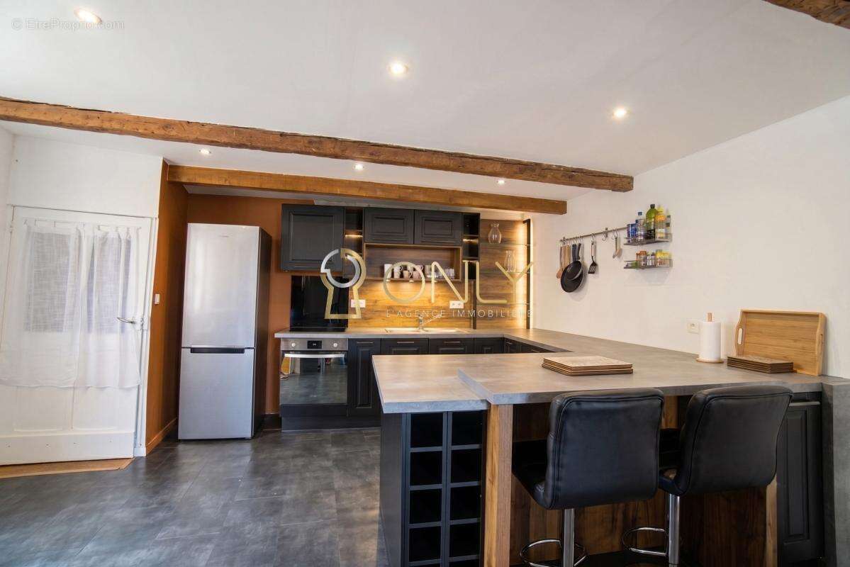 Trévoux - Maison de village - 83 m² habitables - 2 chambres - photo 4