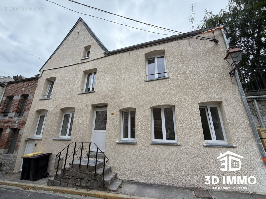 Appartement à AVESNES-SUR-HELPE