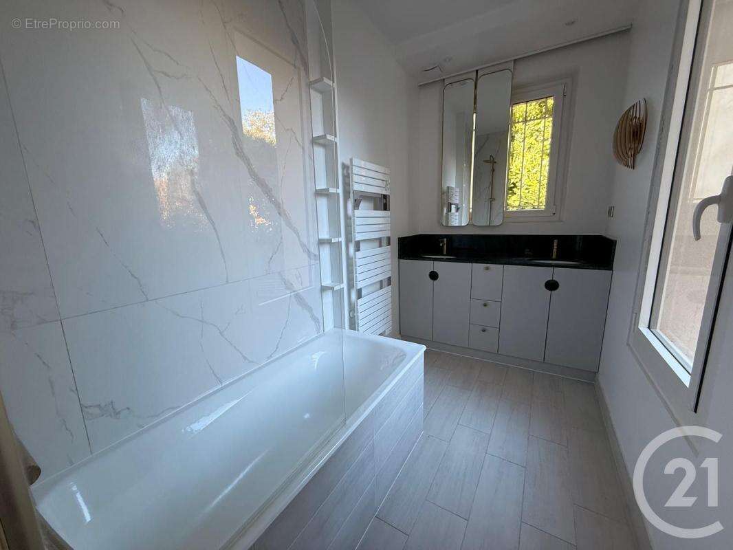 Appartement à FONTENAY-SOUS-BOIS