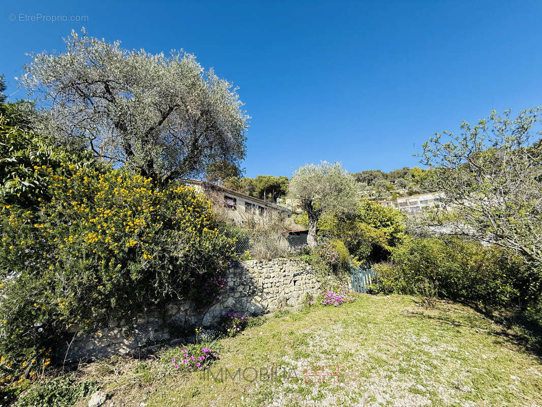 Maison à EZE