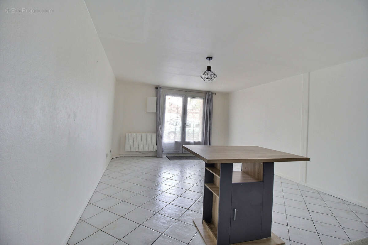 Appartement à PUSSAY