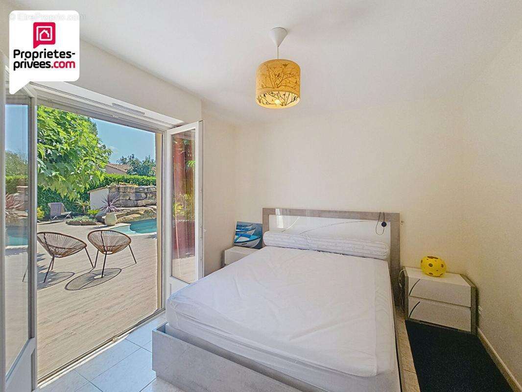 Maison à SAINT-CEZAIRE-SUR-SIAGNE