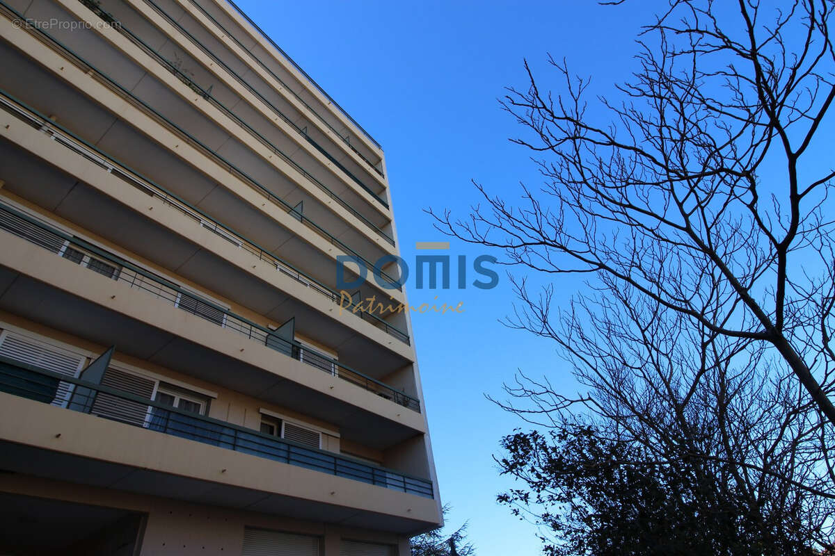 Nimes montaury appt type 3 avec terrasse et veranda - photo 10