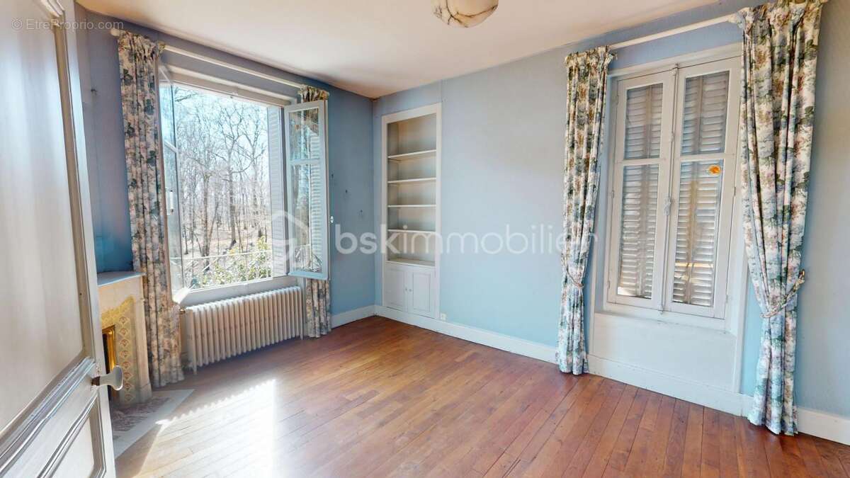 Maison à OUZOUER-SUR-TREZEE