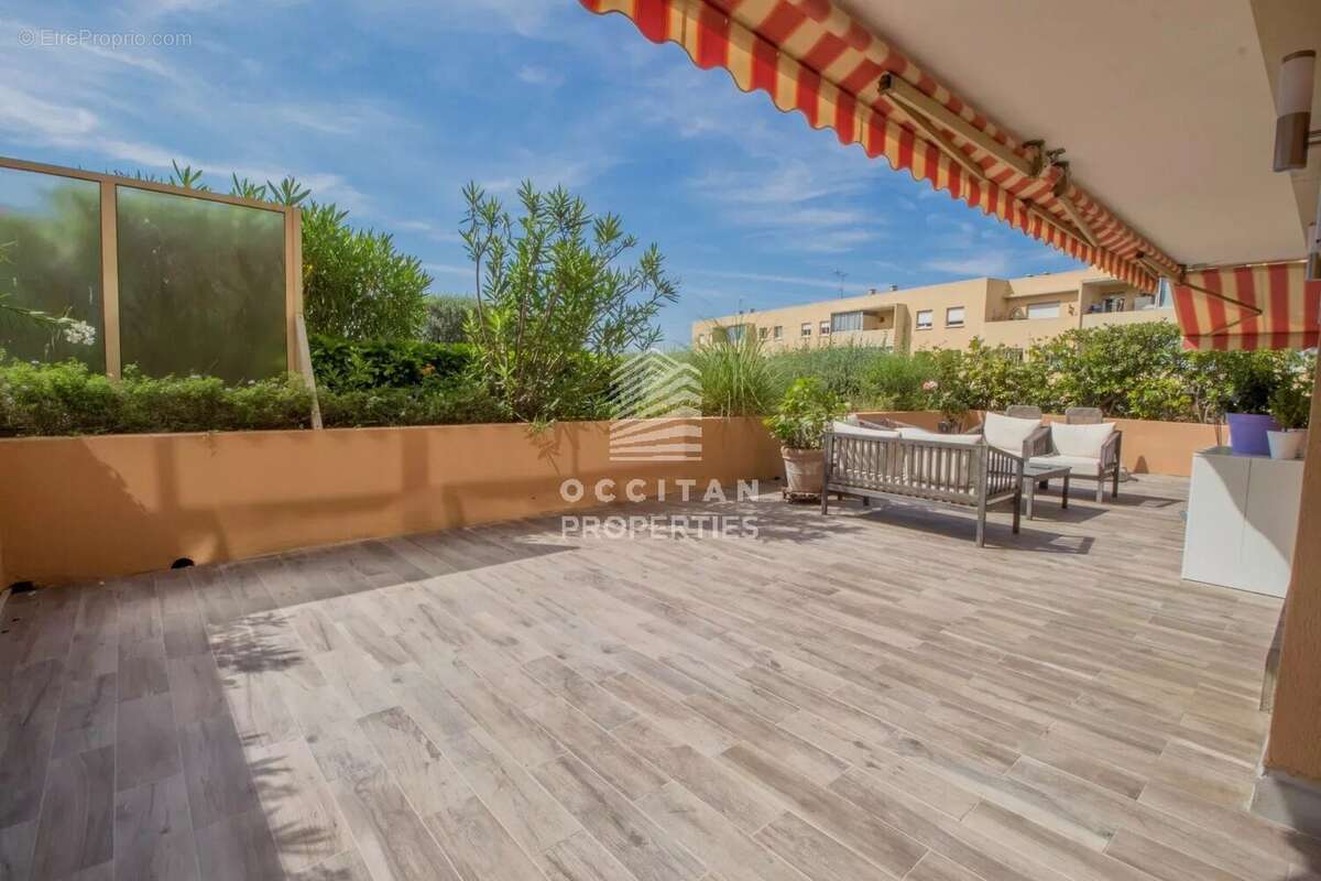 Appartement à LE CANNET