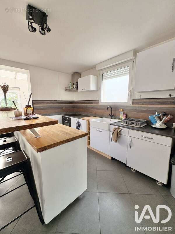 Maison 160 m² à Bruay-Sur-L'escaut  - photo 2