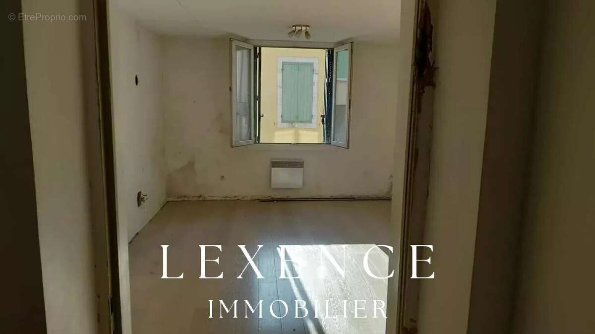 Appartement à LA FARE-LES-OLIVIERS