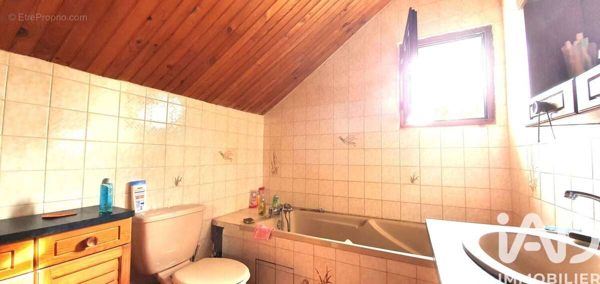 Photo 8 - Maison à JUILLAC