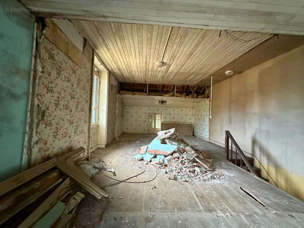 Maison à BUSSEROLLES