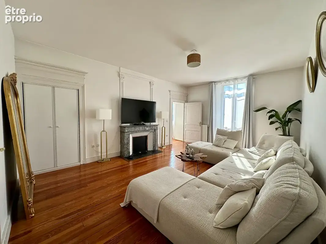 Appartement Bourgeois Albertville 6 pièce(s) 162 m2 - photo 2