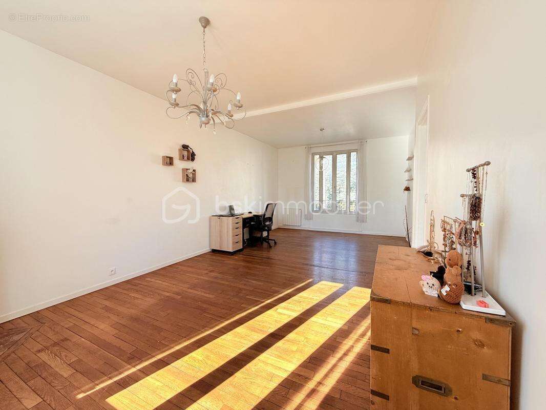 Maison à BONNEUIL-SUR-MARNE