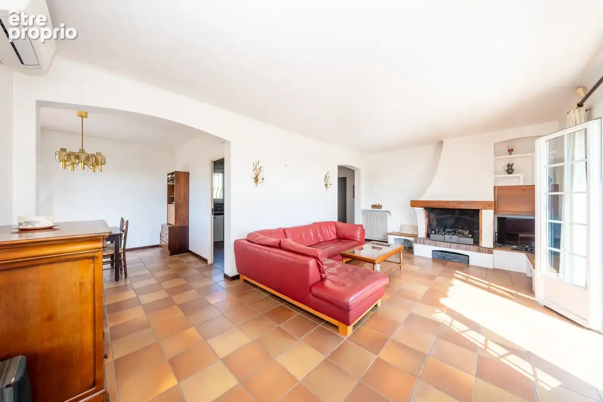 Emplacement privilégié, vue exceptionnelle et réel potentiel de rénovation - photo 6