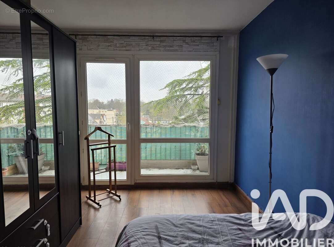 Photo 8 - Appartement à LIVRY-GARGAN