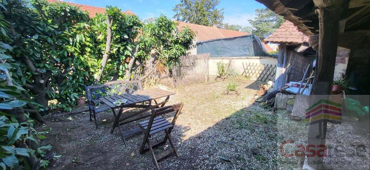 Maison 94 m² à Bey  - photo 2