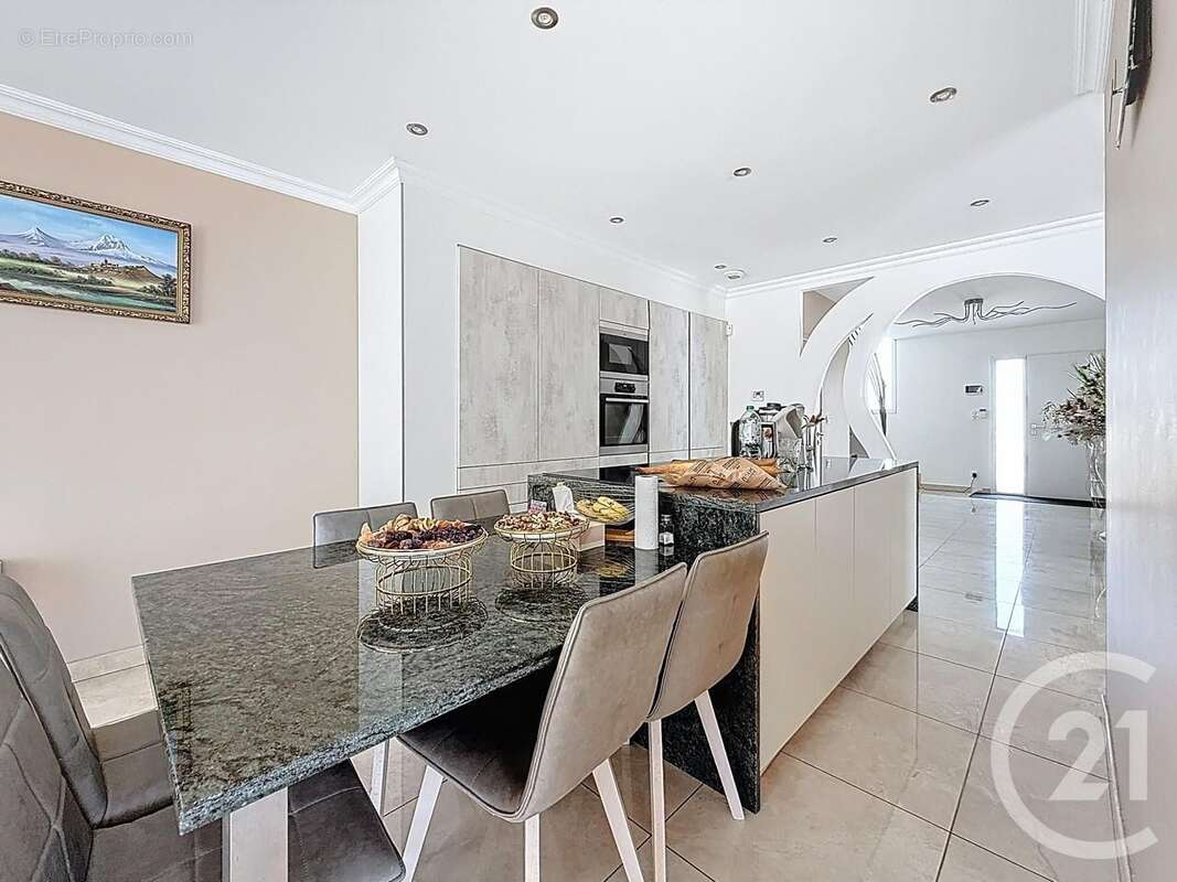 Maison à PERRIGNY-LES-DIJON