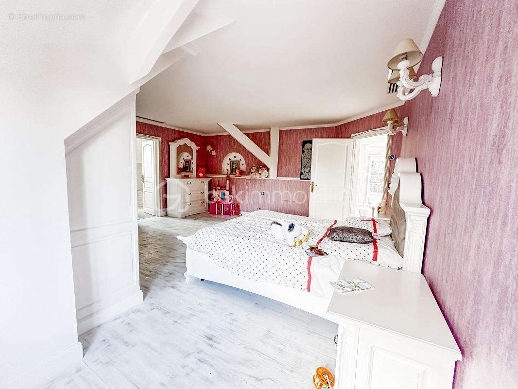 Maison à DAMMARIE-LES-LYS