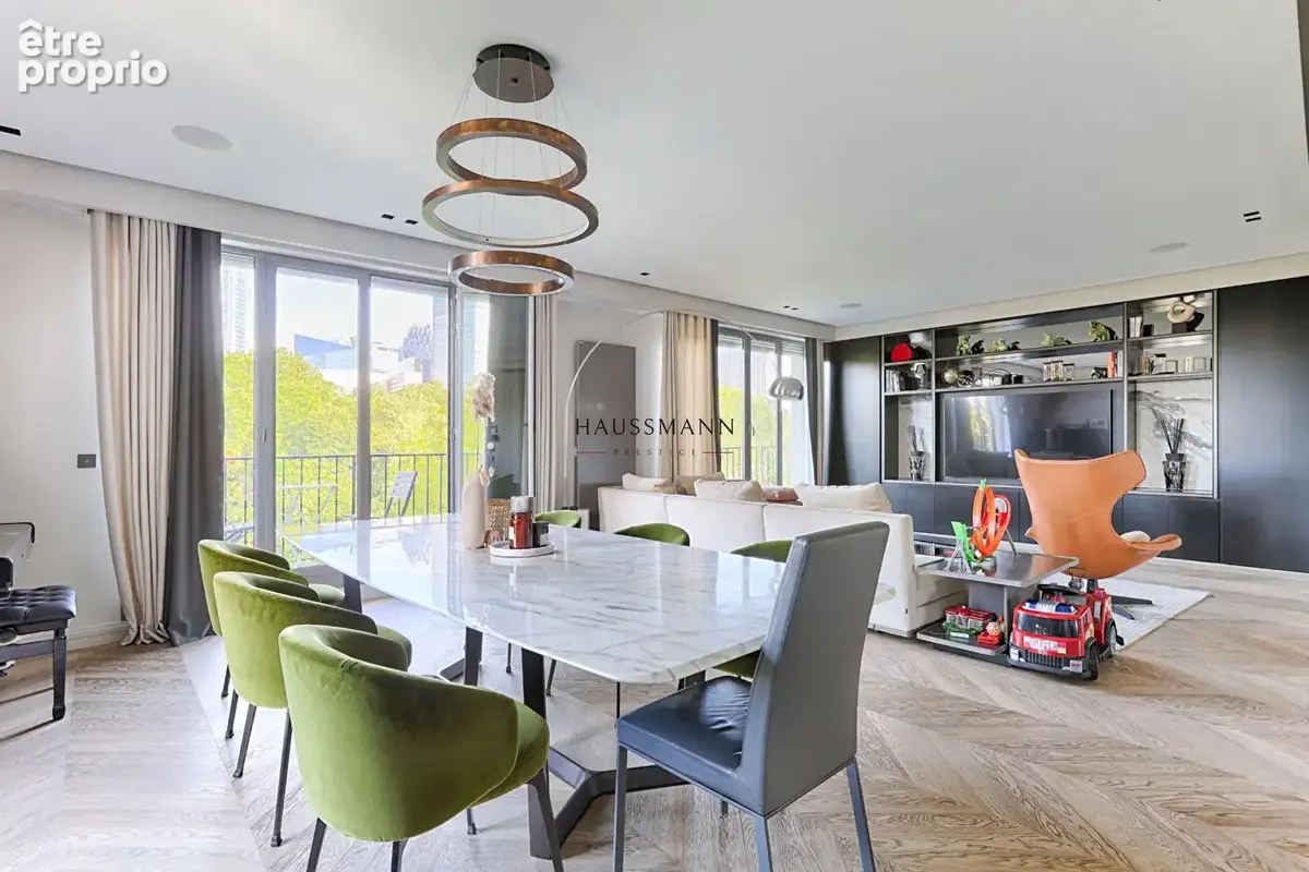 Appartement à NEUILLY-SUR-SEINE