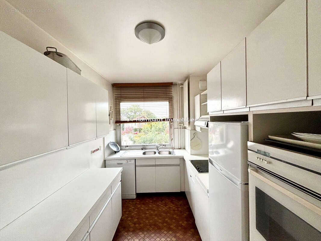 Appartement à LA CELLE-SAINT-CLOUD