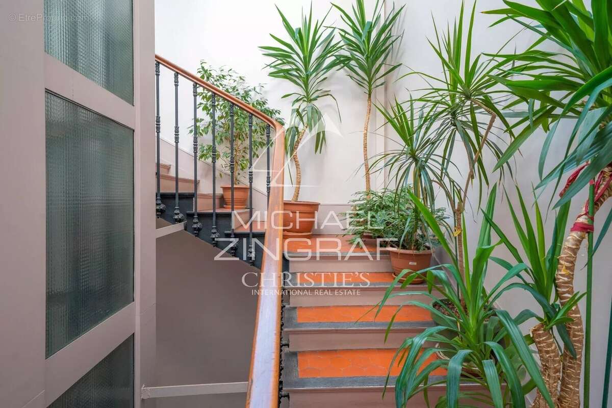 Appartement à MARSEILLE-6E