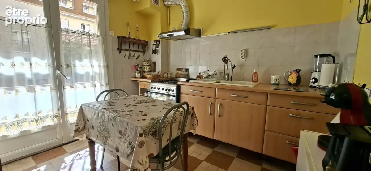 Aix-les-Bains – Hyper-centre – Appartement T3 avec ascenseur, cave et stationnement - photo 3