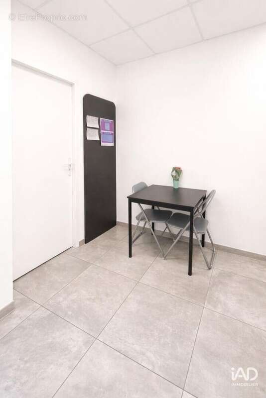 Photo 9 - Commerce à VALDAHON