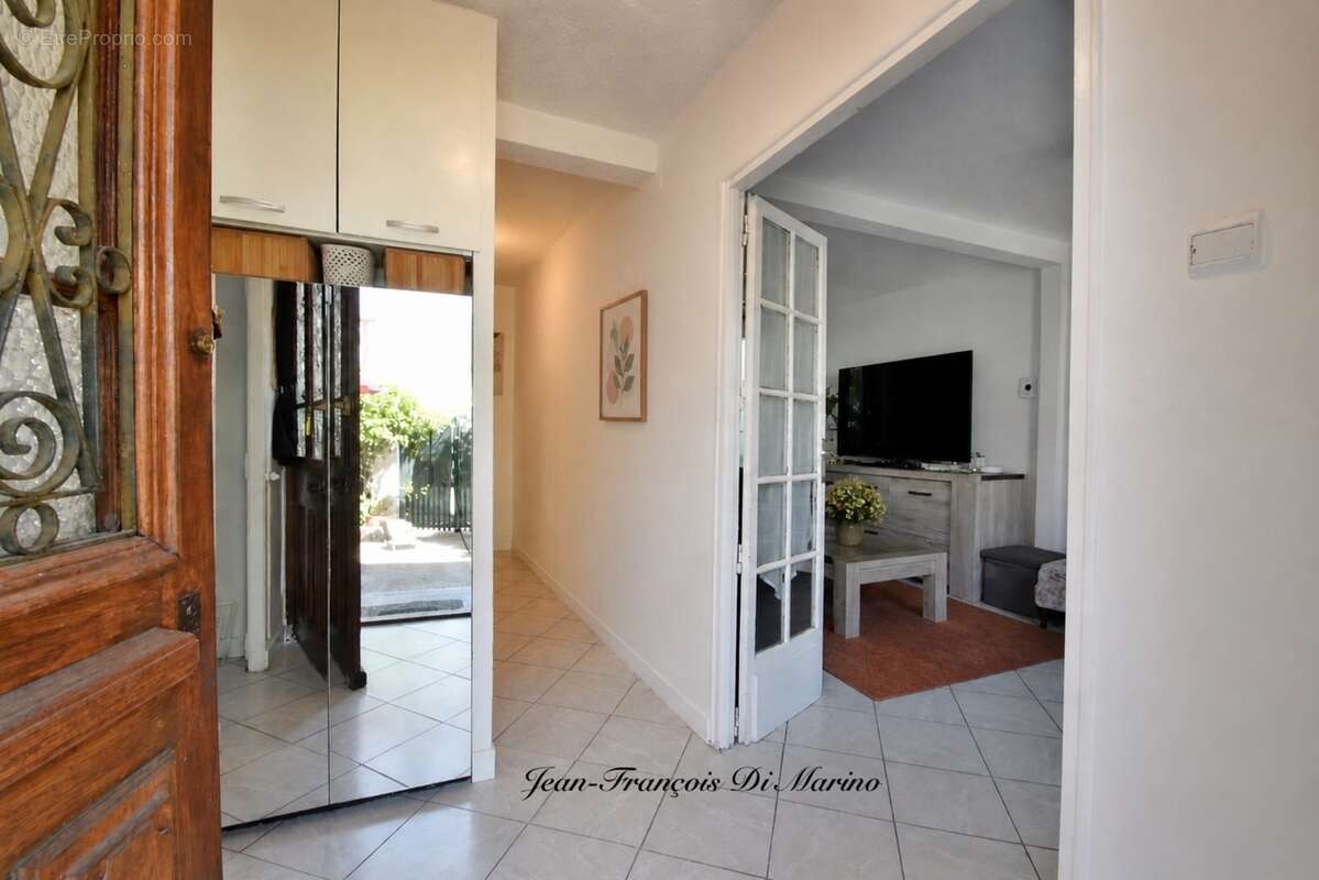 Maison à vendre 7 pièces CLUSES (74) - photo 3
