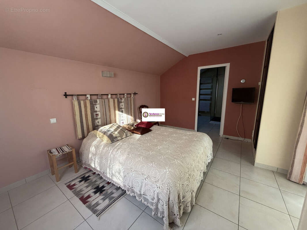 Maison à LE MELE-SUR-SARTHE