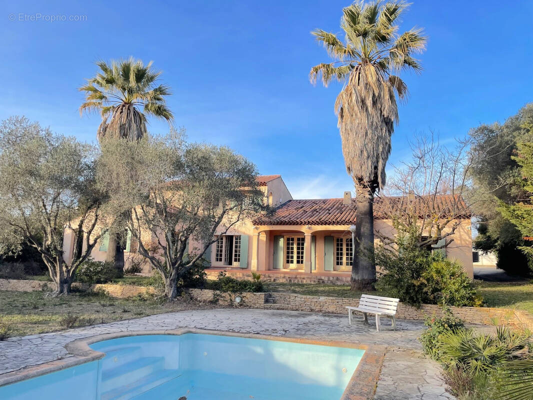 Maison à SIX-FOURS-LES-PLAGES