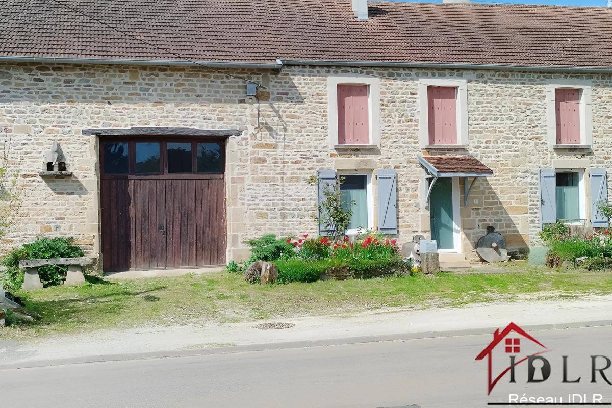 Maison à CHAMPSEVRAINE