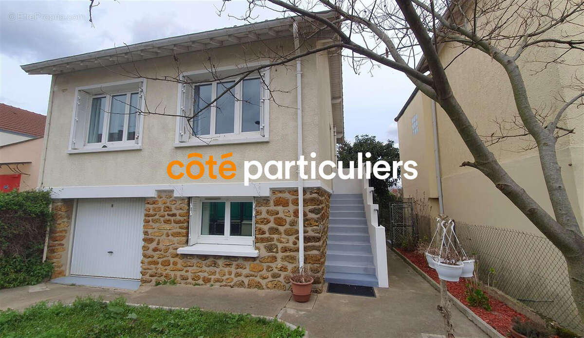 Maison à VILLENEUVE-LE-ROI